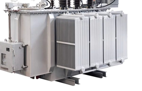 ONAN oil-immersed three-phase power transformer with conservator and on-load tap changer
